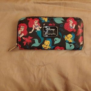 ❤️Loungefly Ariel Wallet